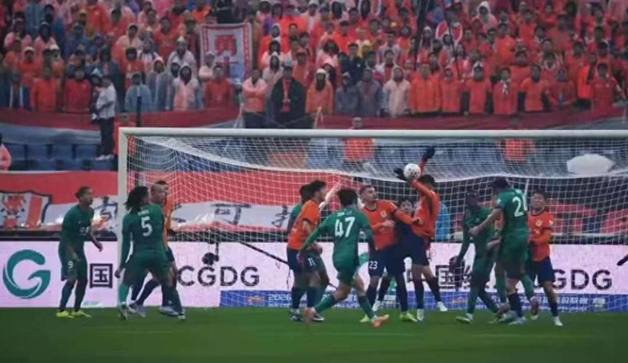 开奖号码记录-京鲁大战争议瞬间被无视?国安成受害者?裁判尺度统一性引发质疑|泰山|北京国安|中超联赛|山东泰山|克雷桑_新浪体育_新浪新闻